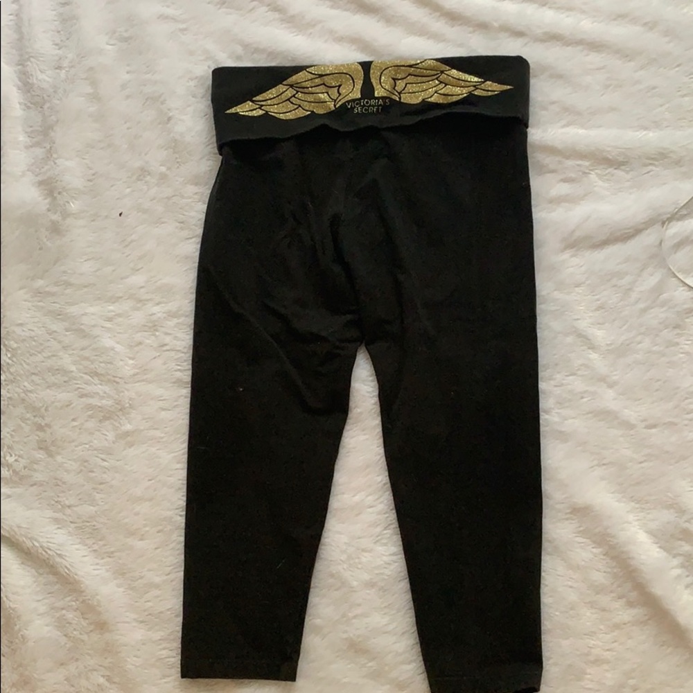 cropped yoga pants
